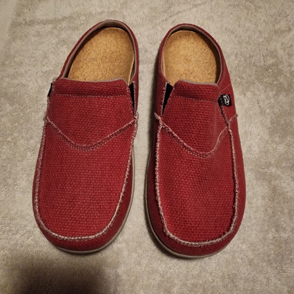 Spenco Size 10 Red Slip-On Fabric Canvas Shoes